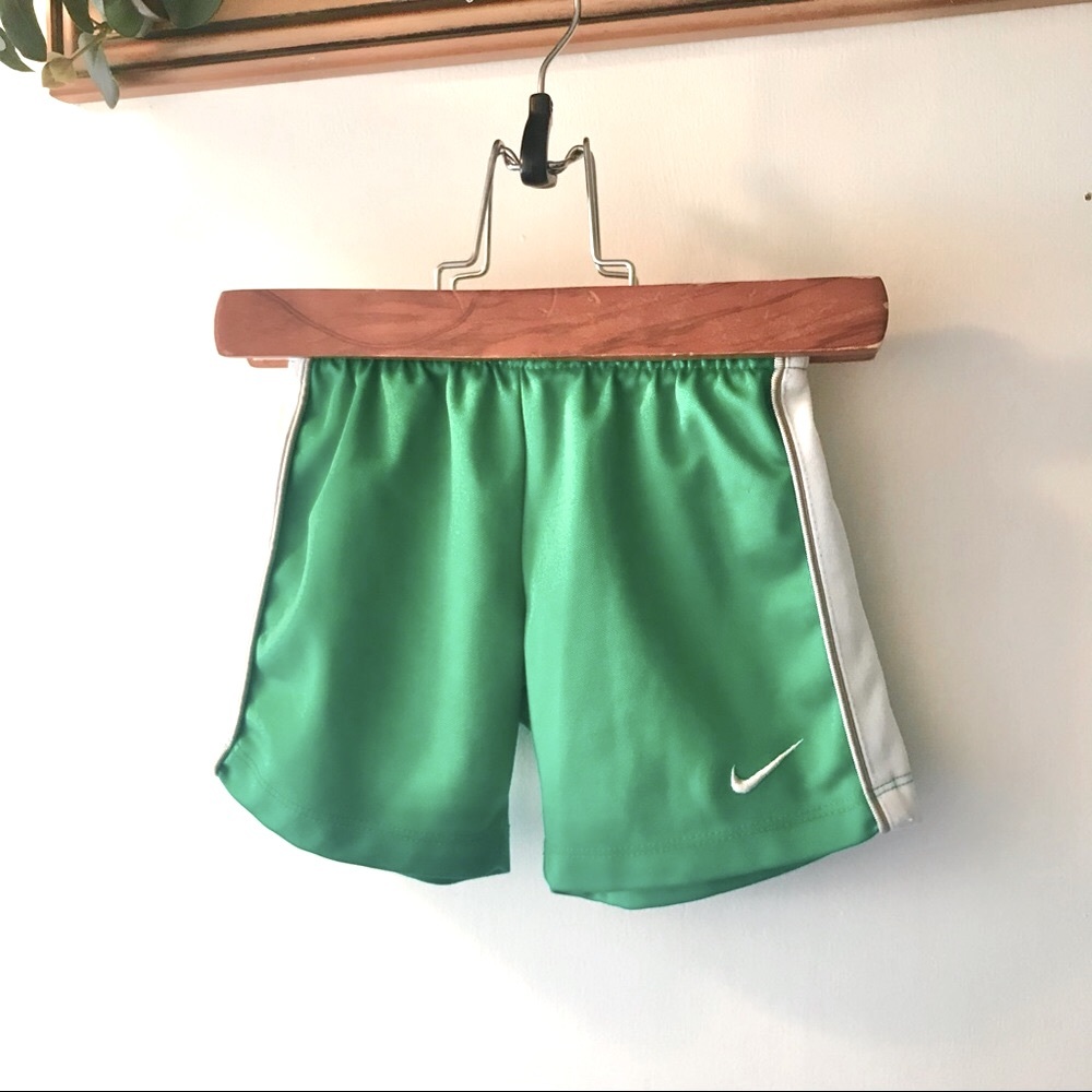 Nike Baby Boys Avalanche Athletic Shorts, 12 M